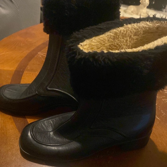 Boots - Picture 1 of 4